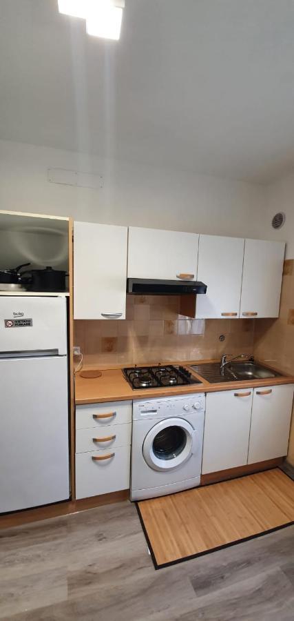 Villa Nerina Apartment Lignano Sabbiadoro Eksteriør billede